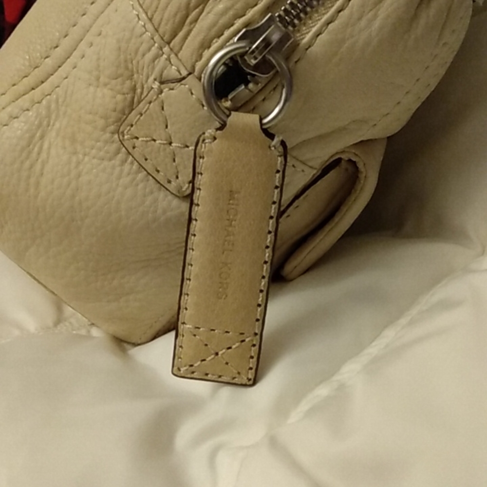 Michael Kors Satchel - Picture 4 of 5